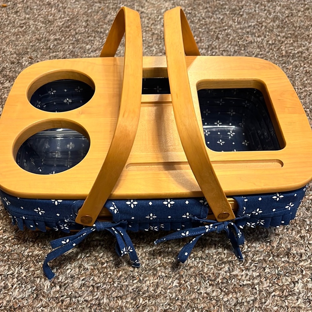 2000 small gathering basket with lid